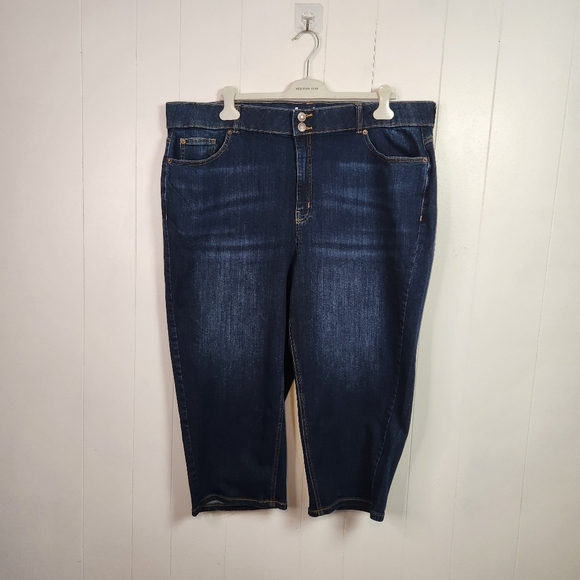 Penningtons Curvy Fit Denim Capri Dark Wash Jeans d/C Plus Size 24 New Summer - Picture 3 of 12